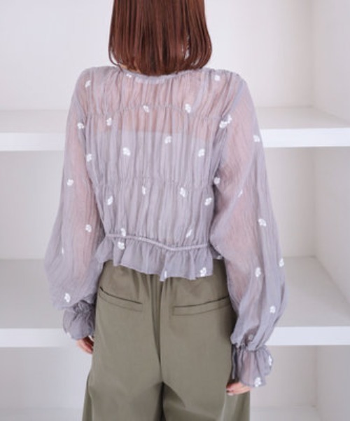 archives（アルシーヴ） ブラウス シャツ 花柄刺繍ギャザーブラウス