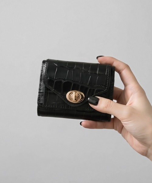 Charis Poche（カリスポシェ） 財布 「本革」クロコ型押し スムース 