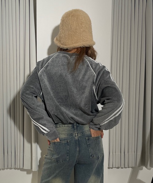 ニット セーター ショート丈ベロアワッペントップス レディース Roger&Raw ニット セーター ショート丈ベロアワッペントップス
