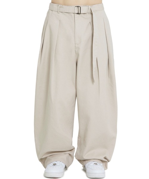 OY チノパン 「OY/オーワイ」 BELTED SIDE TWO TUCK WIDE PANTS