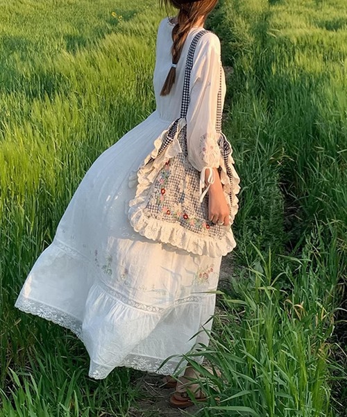 m*e様 ✿ お花と子猫の贅沢フリル＆レース トートバッグ ✿ハンドメイド aimoha（アイモハ） トートバッグ レース×花柄フリルトートバッグ