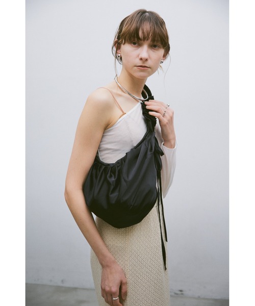 un/neu ショルダーバッグ FREE ブラック レディース : ZOZOTOWN Yahoo