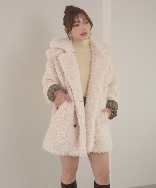 未使用級✨インゲボルグ　発泡カメリアプリントフード使いジャンパー　ベージュ　3 未使用級✨インゲボルグ 発泡カメリアプリントフード使いジャンパー