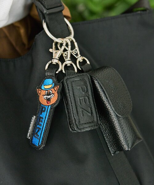 【新品】ear PAPILLONNER PEZ×ear 本革リップケースチャーム ear PAPILLONNER（イア パピヨネ） チャーム 「PEZ(ペッツ)×ear」本革 アクセサリー