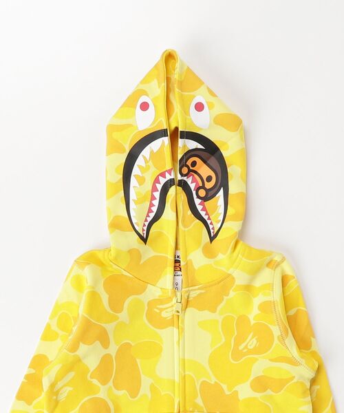 エイプ！キッズパーカー三点セット☆シャーク柄！サイズ90☆ A BATHING APE（アベイシングエイプ）の「ABC CAMO MULTI SHARK ZIP