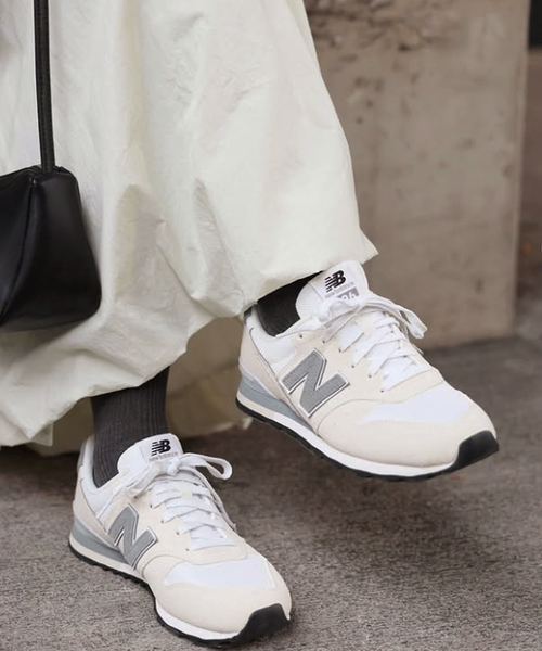 New Balance（ニューバランス） ローカットスニーカー 23.5cm ベージュ