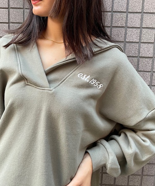 トレーナー スウェット バック刺繍Vネックスウェット レディース トレーナー スウェット 襟付きゲームロゴVネックスウェット