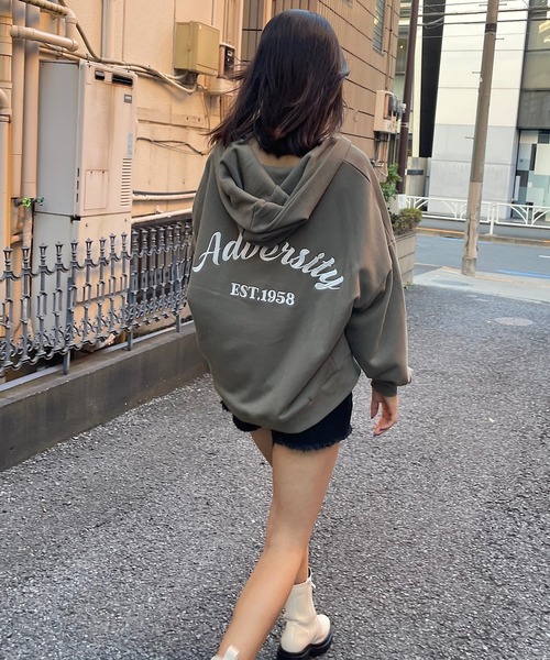 Roger&Raw トレーナー スウェット バック刺繍Vネックスウェット