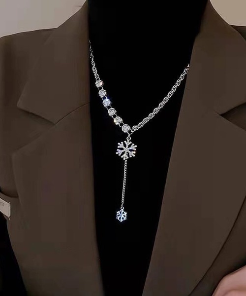 DiamondHearts ネックレス 雪の結晶ペンダント レディース