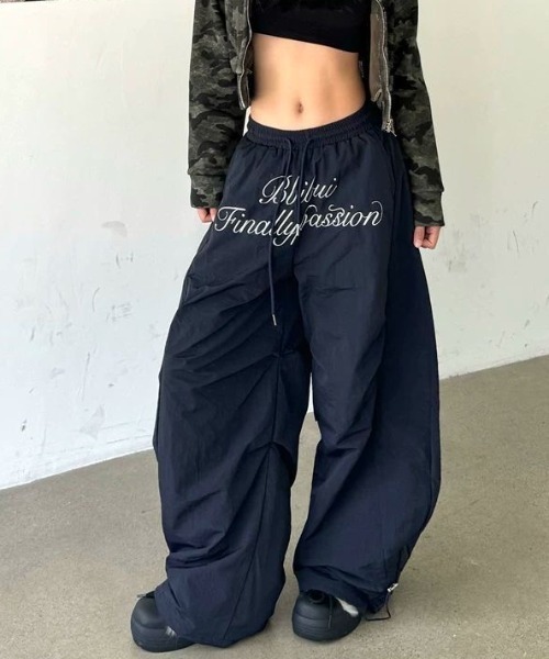 さなページです SHEENA（シーナ） スウェットパンツ ジャージ 刺繍ロゴカーブワイド
