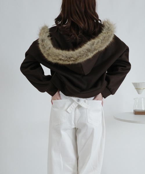 Burberry ブラウンファー付きフードパーカー s-l400.jpg