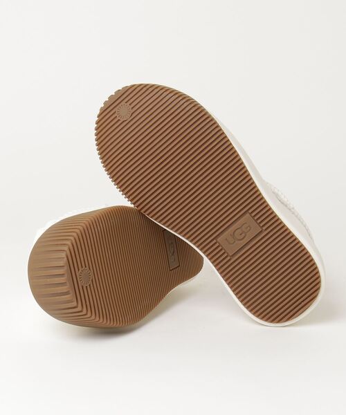 「UGG」 ローカットスニーカー 7 ブラック レディースの画像