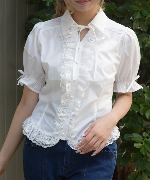 新品★アクシーズファムシャルミエールメイジーブラウス白　半袖レース フリル axes femme（アクシーズ ファム） ブラウス シャツ 半袖 レースフリル