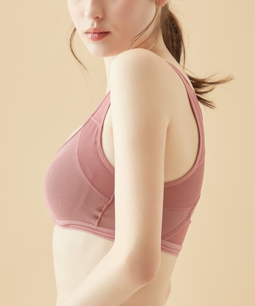 Tuche スポーツブラ Tuche/トゥシェ ハーフトップ ピンと背筋がきれい