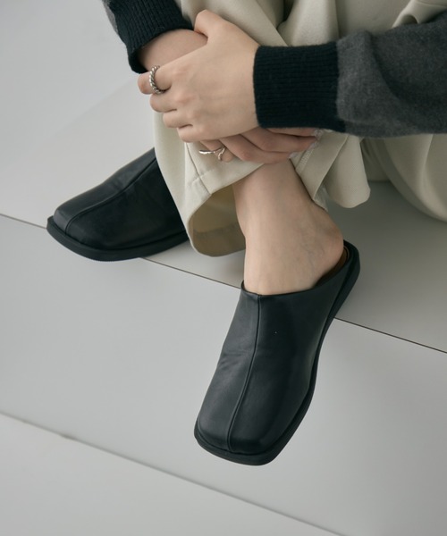 DFFUR. スリッポン スクエアトゥフラットエコレザーサボ レディース