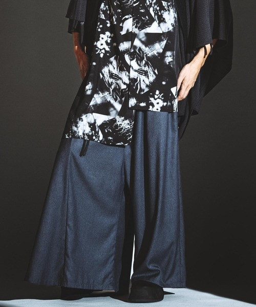 NO ID. スラックス アシンメトリードレープワイドパンツ メンズ