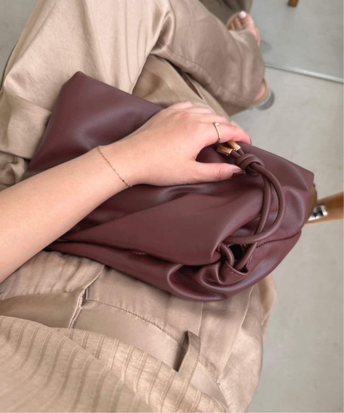 SLOBE ベージュ ショルダーバッグ SLOBE IENA ショルダーバッグ バッグ ベルトスクエアトート
