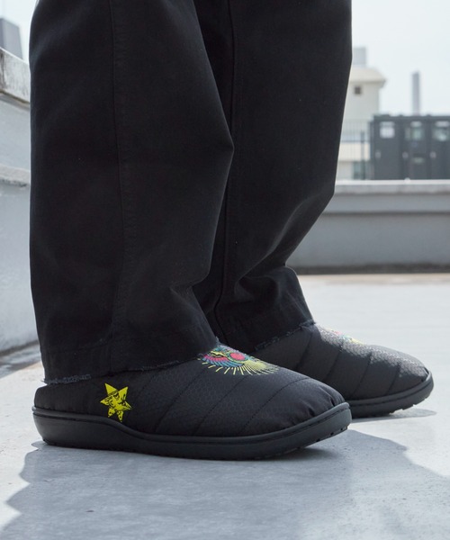 SUBU×NEW YOAKE POST　スブ　ニューヨアケポスト　サンダル　黒 SUBU（スブ） スリッポン x NEW YOAKE POST/ニューヨアケポスト SCARAB