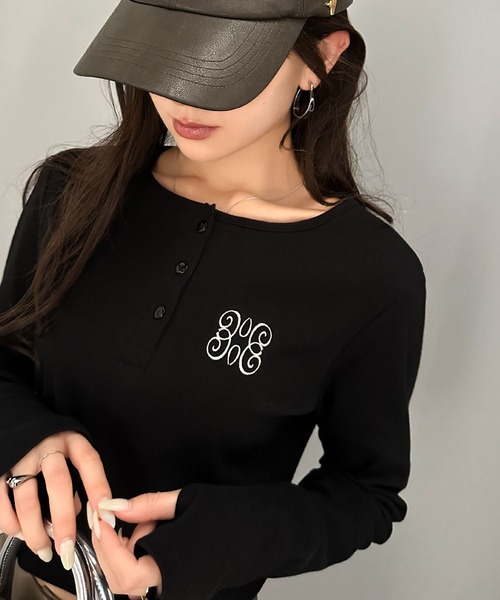mily bilet ヘンリーネック tシャツ 「mily bilet」指先も胸元も 