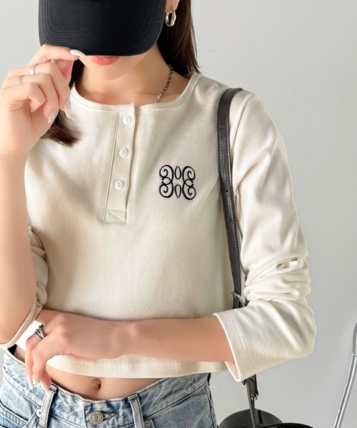 tシャツ 「mily bilet」指先も胸元も、あざと可愛い。ロゴ刺繍ヘンリーネッククロップドテレコリブカットソー レディース | mily bilet | 08