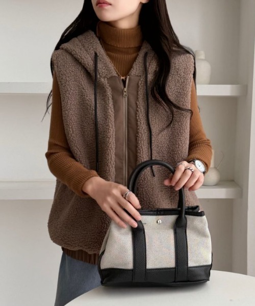 ABITOKYO（アビトーキョー） ベスト ジレ フーディ付きボアベスト