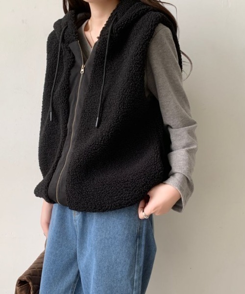 ABITOKYO(アビトーキョー) ベスト ジレ フーディ付きボアベスト ABITOKYO(アビトーキョー) ベスト ジレ フーディ付きボアベスト