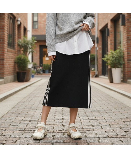 FILA フレアスカート 黒・ベージュ FILA フレアスカート 黒・ベージュ FILA フレアスカート 黒・ベージュ