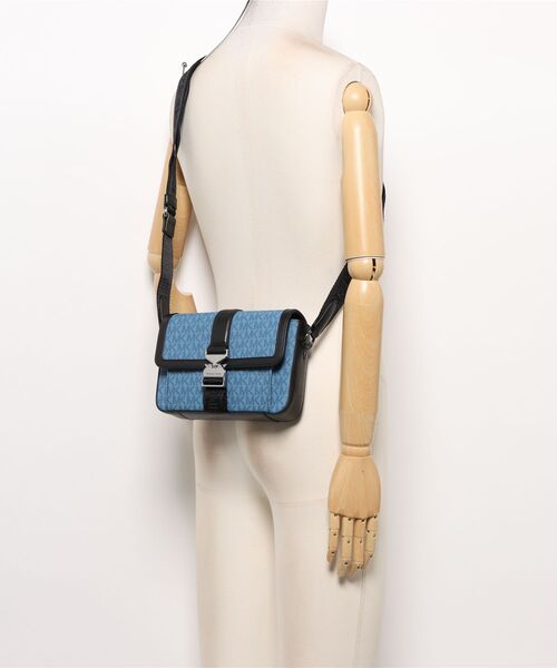 MICHAEL KORS（マイケルコース） ショルダーバッグ HUDSON クロス