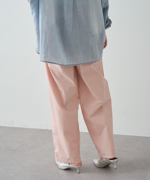 ワイドパンツ パンツ 高密度コットン製品染コクーンパンツ レディースの画像