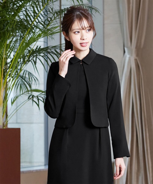 モスキーノ　セットアップ　スカート　ジャケット　丸襟　黒　ブラックフォーマル Flolia セットアップ 「喪服・礼服」ステンカラージャケット