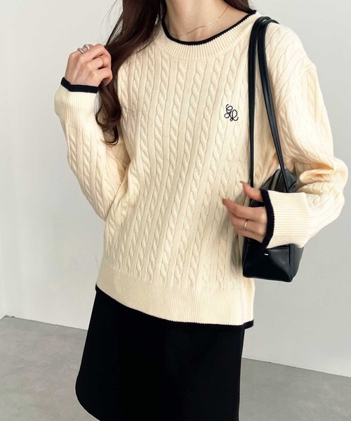 GeeRA（ジーラ） ニット セーター ワンポイント刺繍配色ケーブルニット