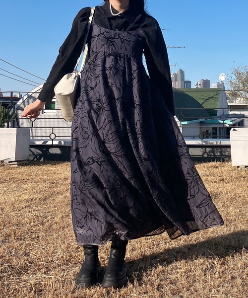 tumugu☆麻のボリュームフレア ワンピース ネイビー ホップフラワーレースフレア ワンピース | ANAYI/アナイ | 三越