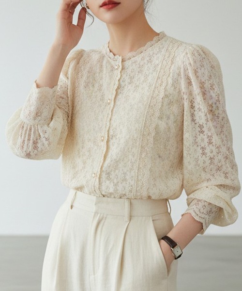 新品、未使用 花柄 レース ブラウス ブラウス シャツ 大人のレースシアーフリルブラウス。主役級の花柄