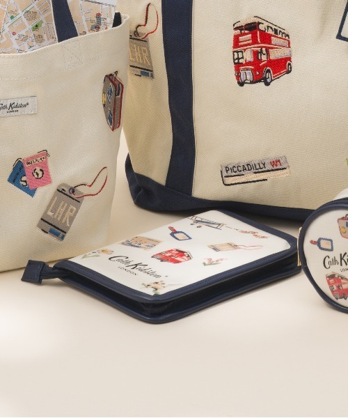 Cath Kidston（キャス・キッドソン） パスポートケース パスポート