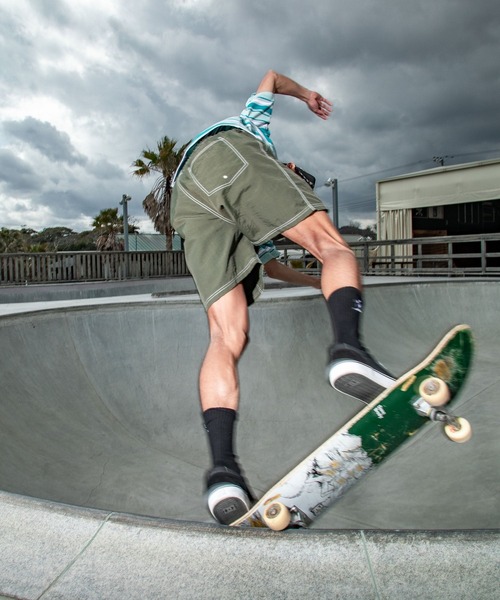 Quiksilver（クイックシルバー） パンツ 「QUIKSILVER X DOGTOWN