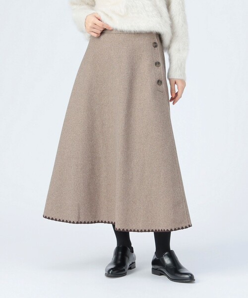 美品☆バーバリーロンドン　スカートスーツ　シルク/リネン混　ラメ　ロゴボタン 美品☆バーバリーロンドン スカートスーツ シルク/リネン混 ラメ ロゴ