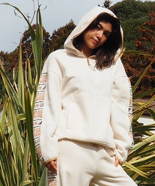 ビラボン BILLABONG レディース ADIV SWEAT PARKA セットアップパーカー プルオーバーフーディー アウトドア キャンプ スポーツ スケボー スノボ 正規品 BILLABONG パーカー レディース ADIV SWEAT PARKA パーカー