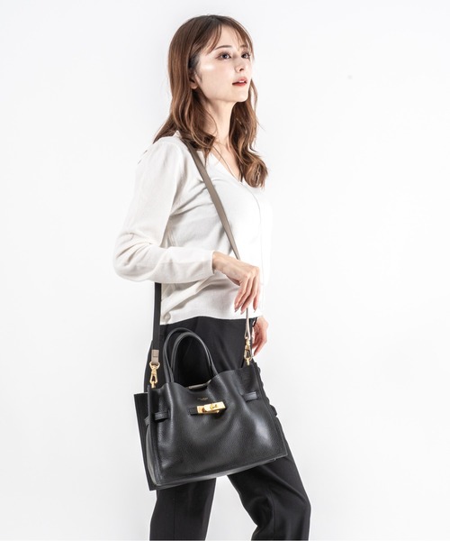 VIOLADORO ブラック レザー ショルダーバッグ VIOLAd'ORO（ヴィオラドーロ） ショルダーバッグ バッグ 「VIOLAd'ORO