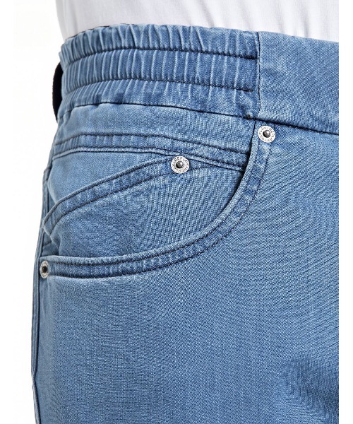 ジーンズ リラックステーパードLANNY Touch denim メンズの画像