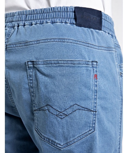 ジーンズ リラックステーパードLANNY Touch denim メンズの画像