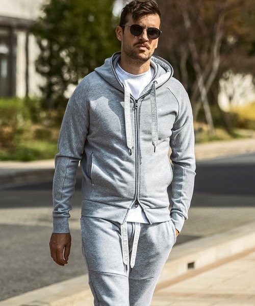 1PIU1UGUALE3 RELAX 「1PIU1UGUALE3 RELAX 」 ジップアップパーカー L