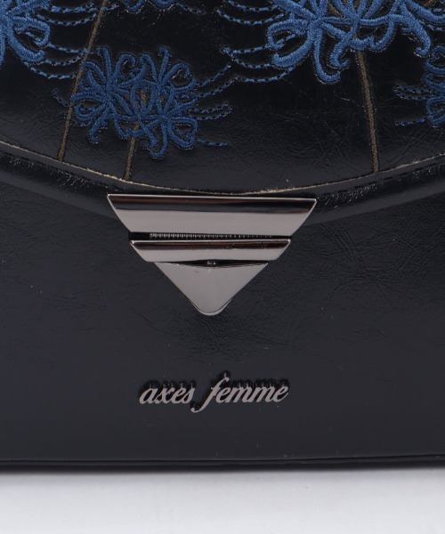 axes femme（アクシーズ ファム） ショルダーバッグ バッグ 彼岸花刺繍