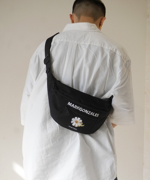 What it isNt）ART BY MARKGONZALES ウエストポーチ 「（What it isNt