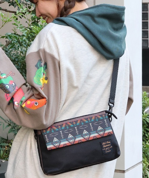 michika出品 TOCCA（トッカ） ショルダーバッグ バッグ PESCA BAG ナイロンバッグ