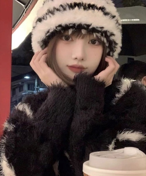 ブラック ファー付きニット帽 Chick ニット帽 ニットキャップ Bear Look Knit cap / クマ耳