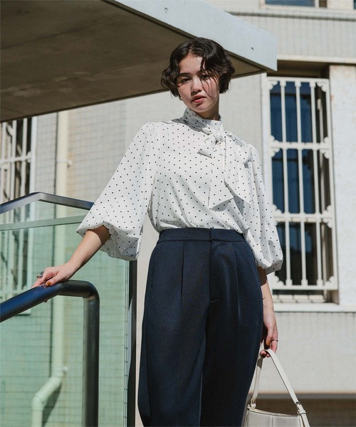 Drawer　ドゥロワー　シャツ　ブラウス　ボウタイリボン　比翼　ライトベージュ Drawer ドゥロワー シャツ ブラウス ボウタイリボン 比翼 ライト