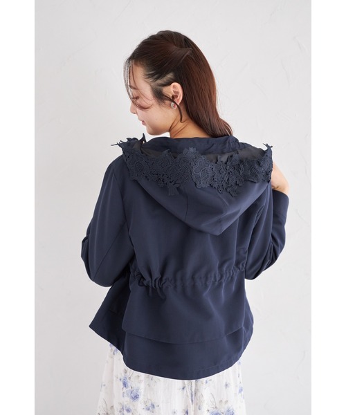 フード付きレース裾ジャケット tocco closet（トッコ クローゼット） パーカー バックフリル付き