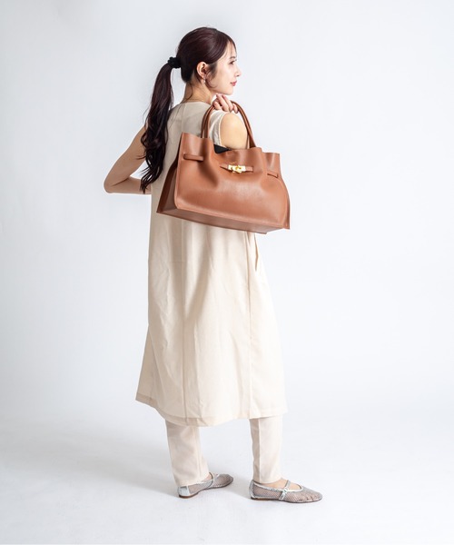 ☆極美品☆violad'ORO トートバッグ オールレザー 大容量　A4サイズ VIOLAd'ORO（ヴィオラドーロ） トートバッグ 「VIOLAd'ORO/ヴィオラ