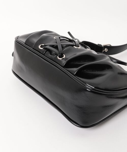【海外限定品】  エナメル ショルダーバッグ ブラック 黒 エナメルバッグ|33JSB212|スポーツバッグ|バッグ|ミズノ公式オンライン