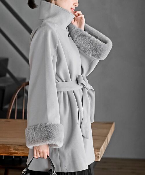 グレー 毛皮 ノースリーブコート SHEIN グレー フェイクファー ノースリーブコート - メルカリ